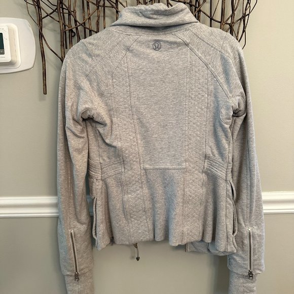 Lululemon Grey Coat, Light Grey - Picture 8 of 8